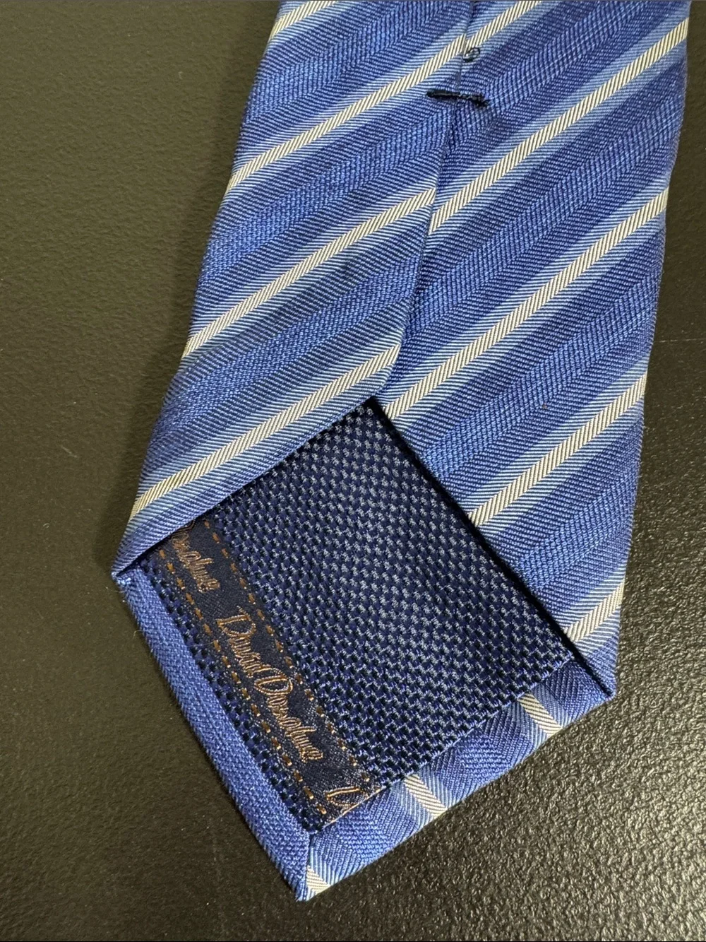 David Donahue mens blue white stripe 60/40 silk cotton blend neck tie EUC
